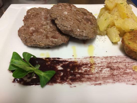 Gotha Lounge & Restaurant