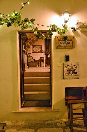 ERNEST Cafe Tea & Wine