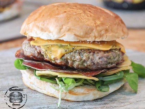 14 Hamburger & Fish