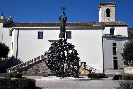 Monumento a Padre Pio