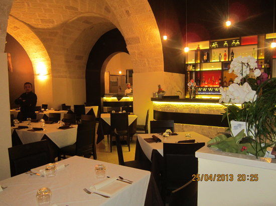 Royal Pizza & Restaurant